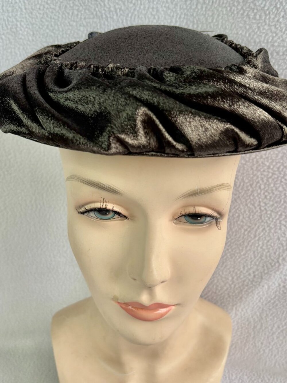 Vintage 1950s Black Structured Brimless Hat with Hat Pin
